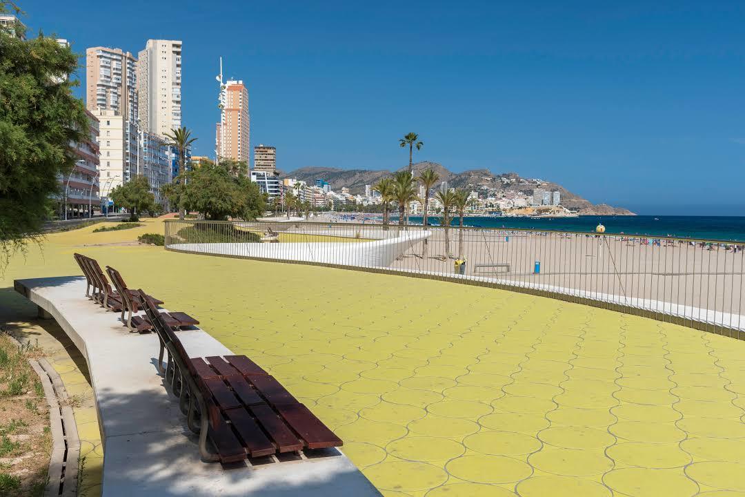 la Playa de Poniente