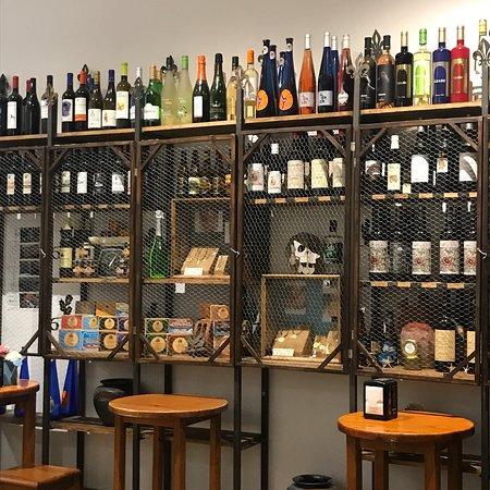 El Tesorillo Abacería & Bar