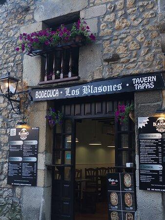 Bodeguca Los Blasones