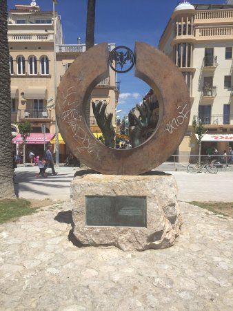 el Monumento a Bacardi